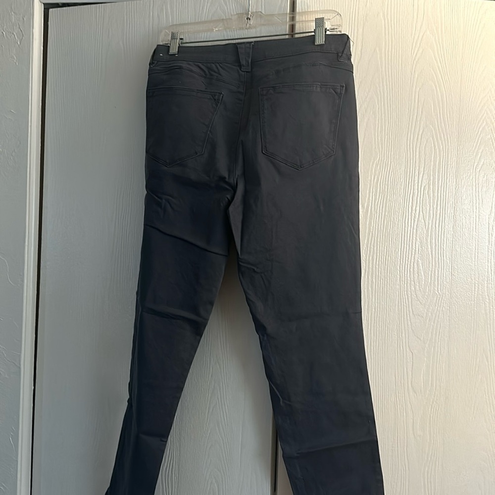 Wit & Wisdom Gray Jean size 29